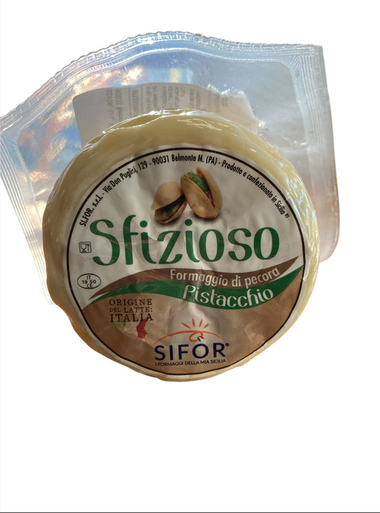 Formaggio di pecora with pistacchio